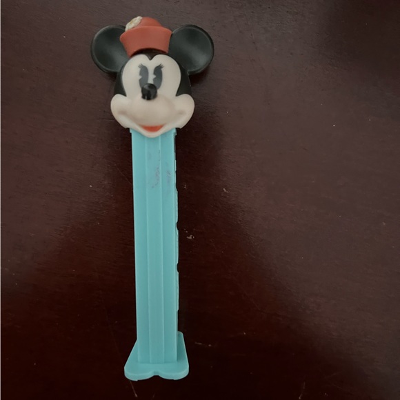 6 Pez Dispensers - Picture 2 of 6